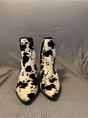 Qupid Black and White Cow Print Pointed Ankle Boots
